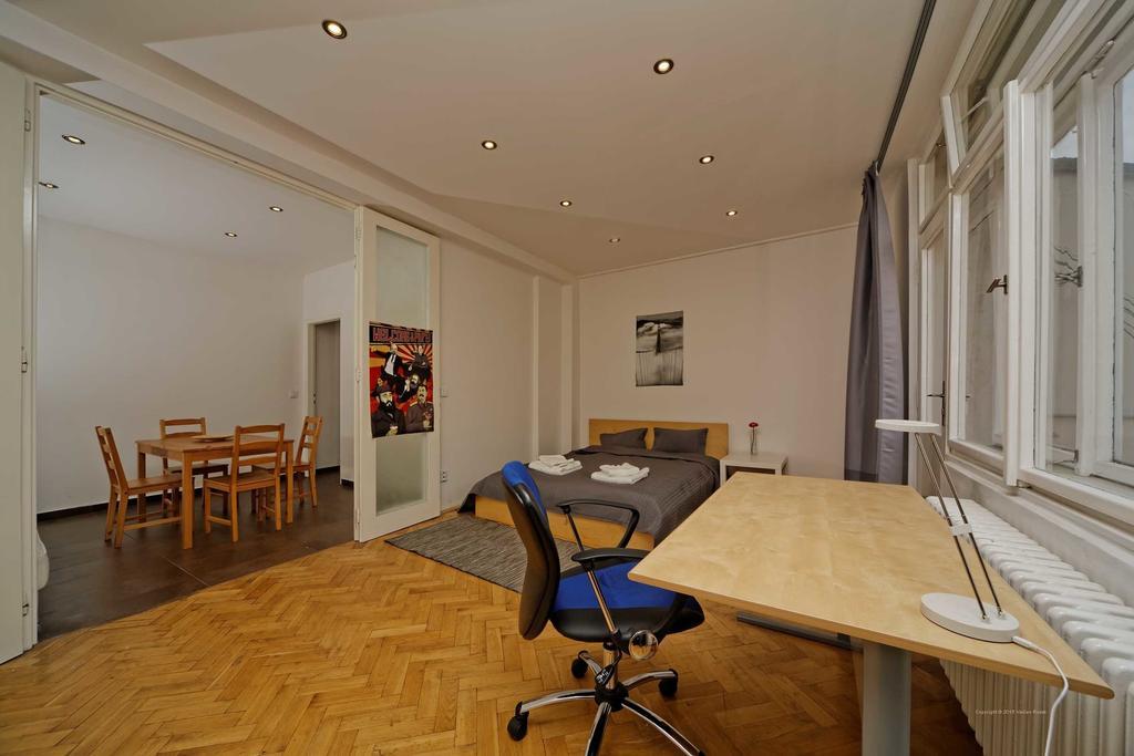 Apartments Vorsilska Prague Room photo
